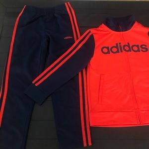 In Excellent condition, Size 7 Boys Adidas Set 🧡